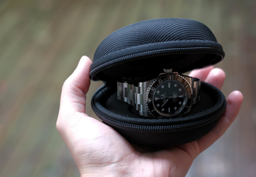 How to Use a Watch Travel Case